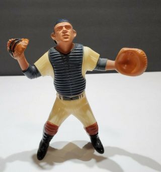 Vintage 1958 - 1963 Hartland Statue Yogi Berra W/ Mask - York Yankees