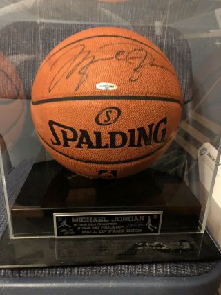 Michael Jordan Signed Basketball Upper Deck