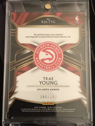 TRAE YOUNG 2018 - 19 PANINI SELECT ROOKIE RELIC AUTO 164/199 HAWKS AUTOGRAPH RC 2