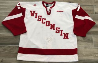 University Of Wisconsin Badgers Game Worn,  Hockey Jersey 9 Michael Davies