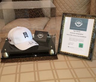 Tiger Woods Authentic Autographed White Nike Victory Cap Uas08553