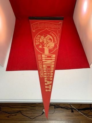 Mlb Cincinnati Reds 1976 World Champions Pennant Rare Red Scroll