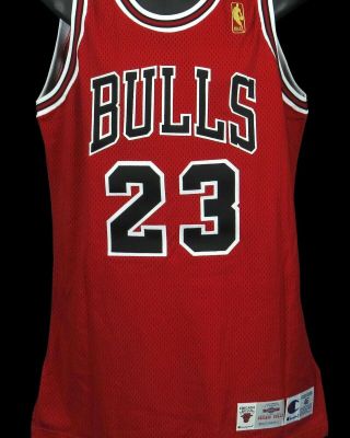 1996 - 97 Michael Jordan Uda Signed Bulls Jersey Gold Logo 46,  3