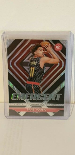 2018 - 19 Panini Prizm Silver Trae Young Emergent Insert Card Hawks