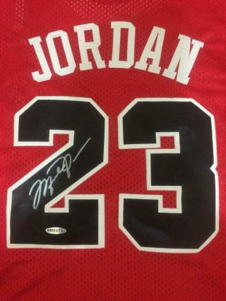 Michael Jordan Auto Rookie Throwback Chicago Bulls Red Jersey w/ UDA Authentic 4