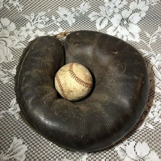 Antique 1940’s Leather Catchers Mitt Vtg Baseball Glove Sports Memorabilia