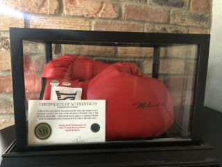 Muhammad Ali Signed Everlast Gloves In Case With Nas24436 C129019