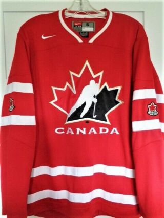 Team Canada Nike Iihf Hockey Jersey Size Small Red