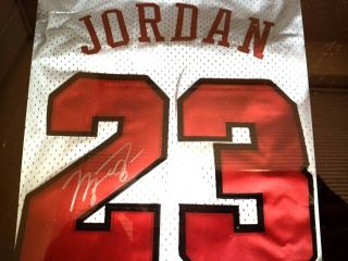 Michael Jordan Signed Jersey/with