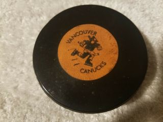 Rare Vancouver Canucks Whl Art Ross Tyer - Converse Official Game Hockey Puck