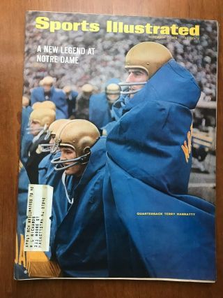 Sports Illustrated November 7,  1966 A Legend At Notre Dame - Terry Hanratty