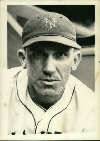 1936 Press Photo Joe Moore Of The York Giants Head And Shoulders