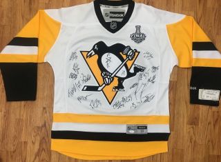 2016 - 17 Pittsburgh Penguins Team Signed Hockey Jersey Stanley Cup Crosby Jsa
