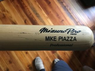 Mike Piazza Mizuno Game Bat