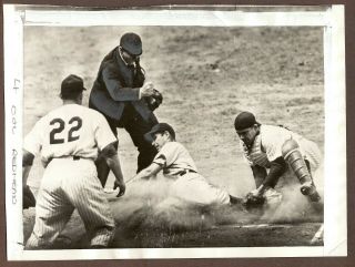 1948 Press Photo Yogi Berra Of The York Yankees Tags Out Sliding Runner