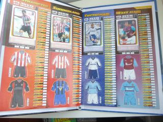 Complete Merlin 2002 Football sticker album Binder & Completion sticker - 5