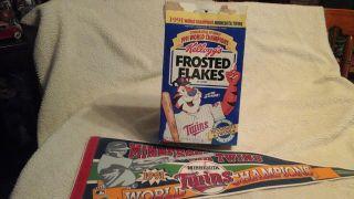 Minnesota Twins,  1991,  World Series Banner And Frosted Flakes Box