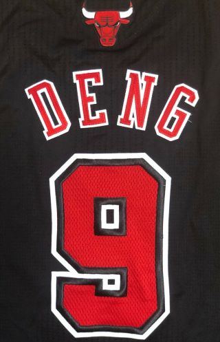 NBA Game Worn Lull Deng Chicago Bulls Jersey 2010 - 2011 4