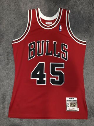 100 Authentic Michael Jordan Mitchell Ness 94 95 45 Bulls Jersey Size 40 M