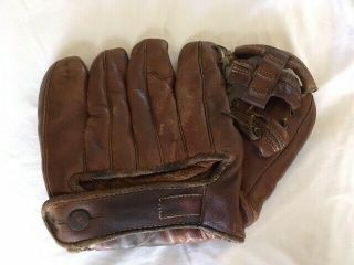 Vintage Wilson Baseball Glove,  Streamlined Kurv - Form Fingers,  Model 605