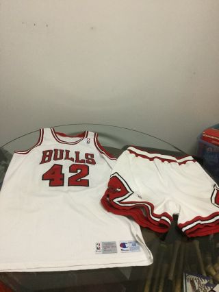 Chicago Bulls Scott Williams 92 - 93 Champion Game Worn White Home Jersey Shorts