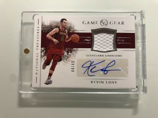 Kevin Love 2018 National Treasures Game Gear Jersey Auto D 44/49