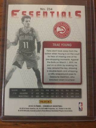 2018 - 19 Panini Chronicles Trae Young Rookie Essentials Purple 23/49 SSP Rare Rc 3