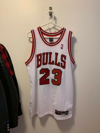 - Once Nike Michael Jordan 23 Authentic Chicago Bulls White Home Jersey Sz 44