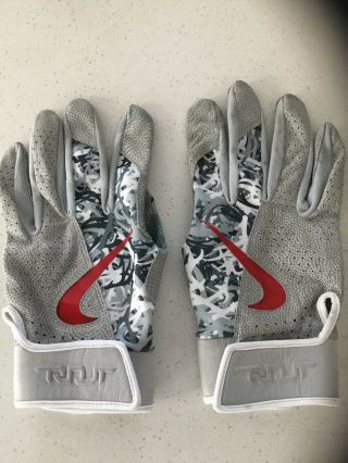 LA Angels Mike Trout 2018 Game Used/Worn Batting Gloves 2