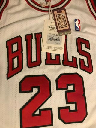 Michael Jordan Bulls Signed 1997 - 98 Mitchell & Ness White Jersey - Upper Deck 9