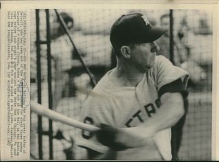1967 Press Photo Al Kaline Of The Detroit Tigers In The Batting Cage