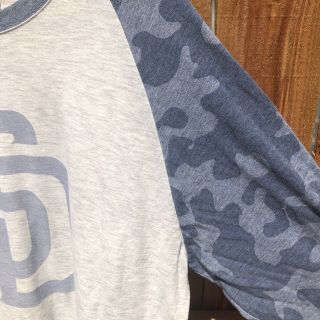 Men’s San Diego Padres ‘47 Brand Long Sleeve Camo Shirt Sz Large EUC 3