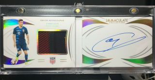 2018 - 19 Immaculate Soccer Christian Pulisic Patch Autograph Booklet 33/35 Auto