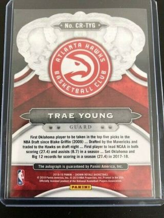 2018 - 19 Crown Royale Trae Young Blue Auto (30/49) 2