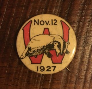 1927 Wisconsin Badgers Vs.  Iowa Hawkeyes Football Homecoming Pinback (11/12/27)