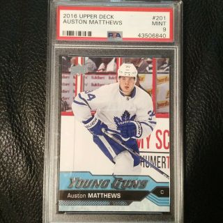 2016 - 17 Upper Deck Young Guns Auston Matthews Rookie Toronto Maple Leafs.