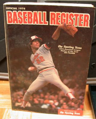 1976 Sporting News Official Baseball Register Jim Palmer On Cover