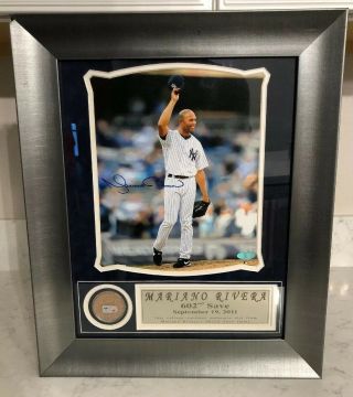 Mariano Rivera Yankees Signed 8x10 Framed Vertical Tip Hat Photo W/602 Game Dirt