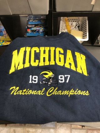 Vintage 1990s Michigan State Wolverines 1997 National Champions Sweater 4