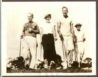 1930s Press Photo Dizzy Dean Of The St.  Louis Cardinals Walking On Golf Course