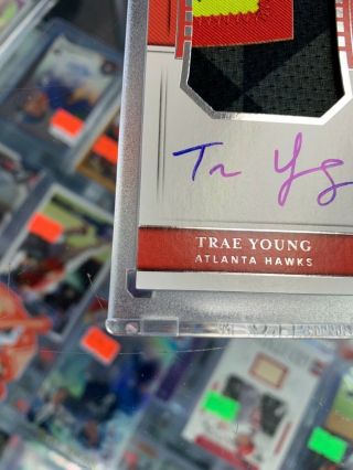 Trae Young 2018 - 19 Panini National Treasures Rookie RC Vertical RPA Auto /99 4