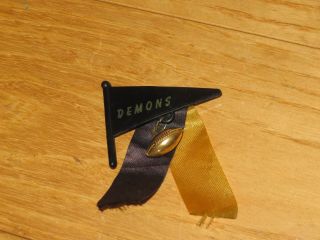 Vintage Demons Football Pennant Flag Pin Jewelry (ab2440)