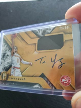2018 - 19 Chronicles TRAE YOUNG Gold Standard RPA On Card Auto /99 HAWKS  2