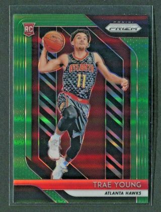 Trae Young 18 - 19 Panini Prizm Green Prizms Rookie Card Rc