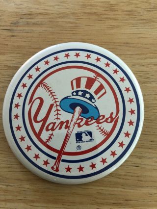 Vintage Mlb York Yankees Baseball Team Pinback Button