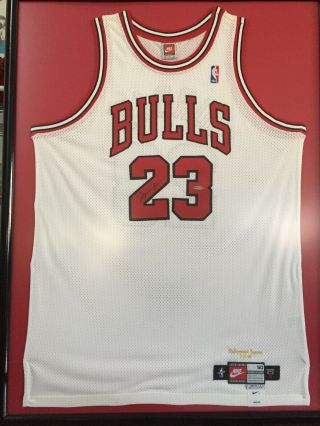 Michael Jordan Chicago Bulls 23 Jersey,  Signed,  Authenticated,  Retirement Season 11