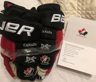 Game Worn Team Canada 2019 Iihf World Junior Ian Mitchell Gloves