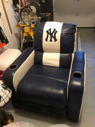 Signed Dreamcast Yankee Recliner Signed And Inscribed By Reggie Jackson