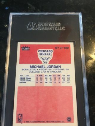 MICHAEL JORDAN 1986/87 FLEER 57 RC ROOKIE CARD CHICAGO BULLS SGC 6.  5 NM 3