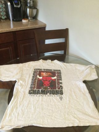Vintage Chicago Bulls 1997 Nba Championship Logo Athletic T - Shirt Xl